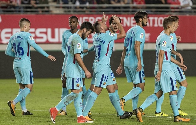 Kép phụ lên tiếng, Barca đặt một chân vào vòng trong Cúp nhà Vua