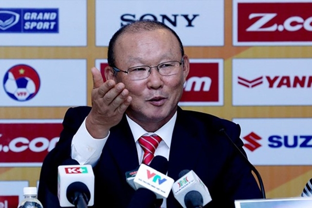 Ảnh bài viết Điểm tin bóng đá Việt Nam sáng 26/10: HLV Park Hang Seo bị báo chí Hàn Quốc “bóc phốt”