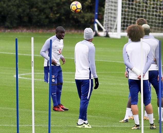 Ảnh bài viết Kante trở lại sân tập, Chelsea giờ mới chạy đua với thành Manchester
