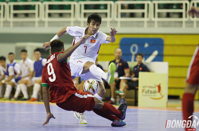 Giải Futsal VĐ ĐNA 2017: Màn nhảy múa của "Sư phụ" Trọng Luân khiến Indonesia phải tâm phục