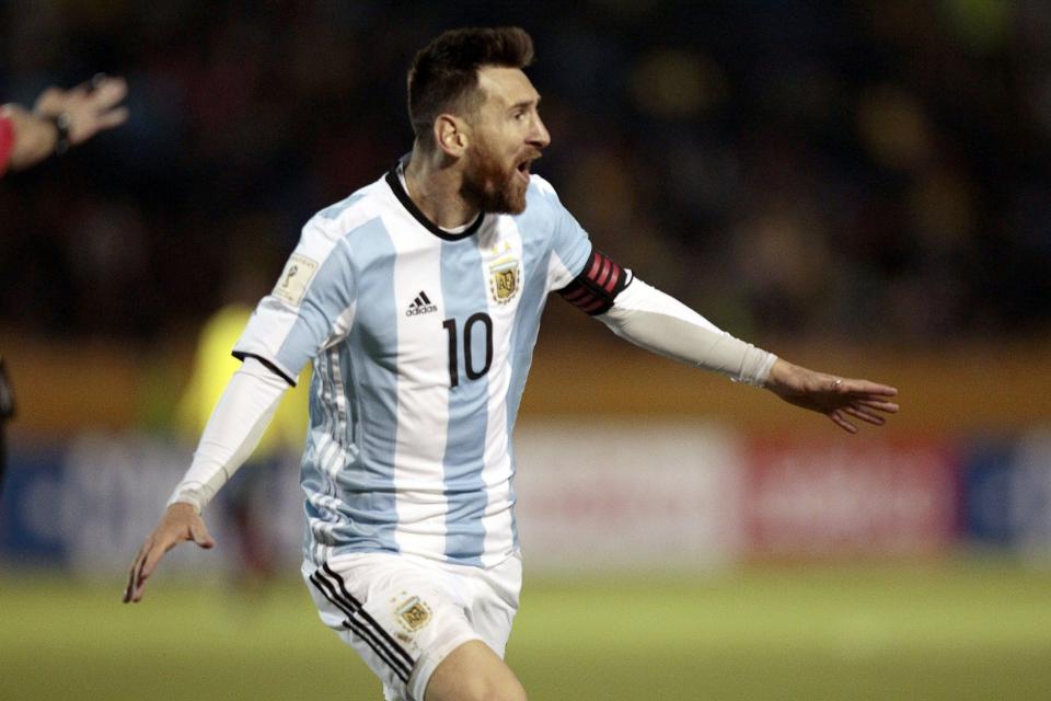 NÓNG: Messi hoàn toàn có thể đá cho tuyển Catalonia