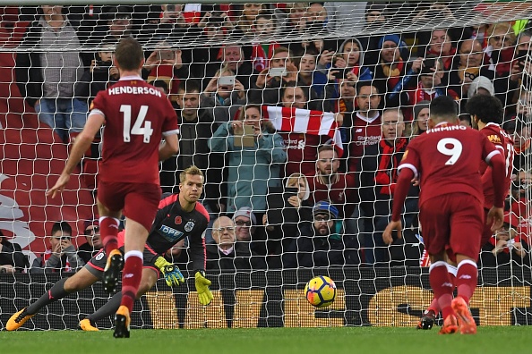 Ảnh bài viết Salah hỏng pen, suýt thành tội đồ