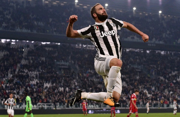 Ảnh bài viết Juve đánh bại Milan, Higuain đạt cột mốc khủng