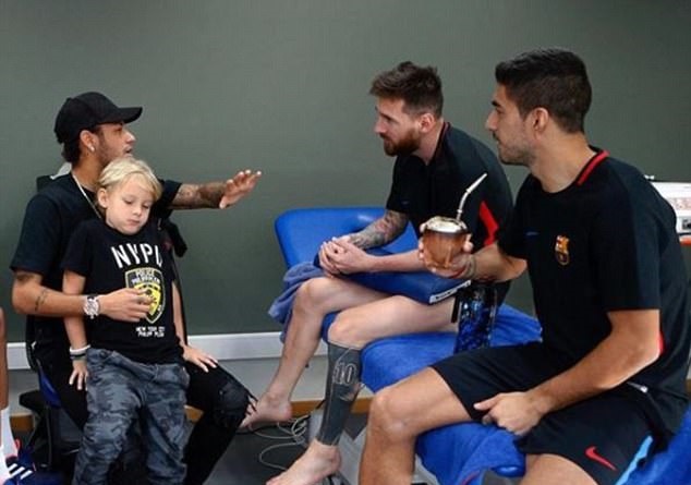 Ảnh bài viết Neymar bất ngờ trở lại Barca, tái hợp Messi và Suarez