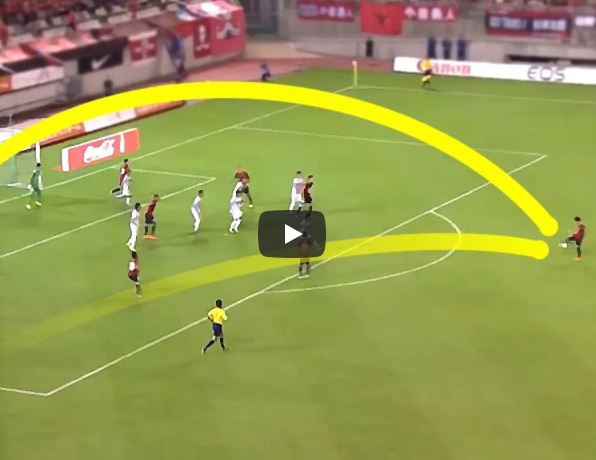 Ảnh bài viết Top 11 cú volley tuyệt đỉnh từ pha phối hợp đá phạt góc