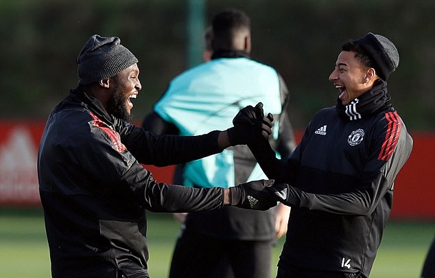 Ảnh bài viết Hậu đại chiến Tottenham, sân tập Man Utd rộn tiếng cười