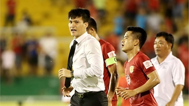 Công Vinh “chơi lớn” để vô địch V-League: Bao nhiêu tiền cho đủ?