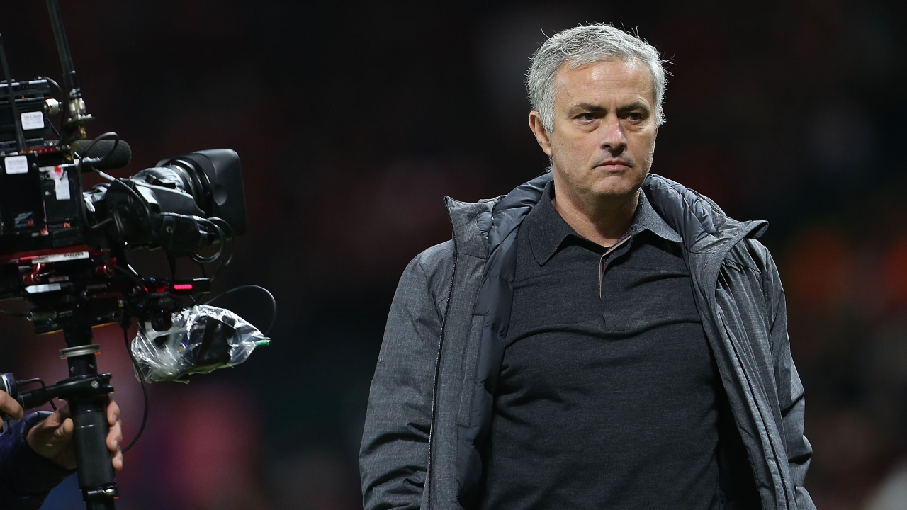 M.U hạ Benfica, Mourinho nói gì?