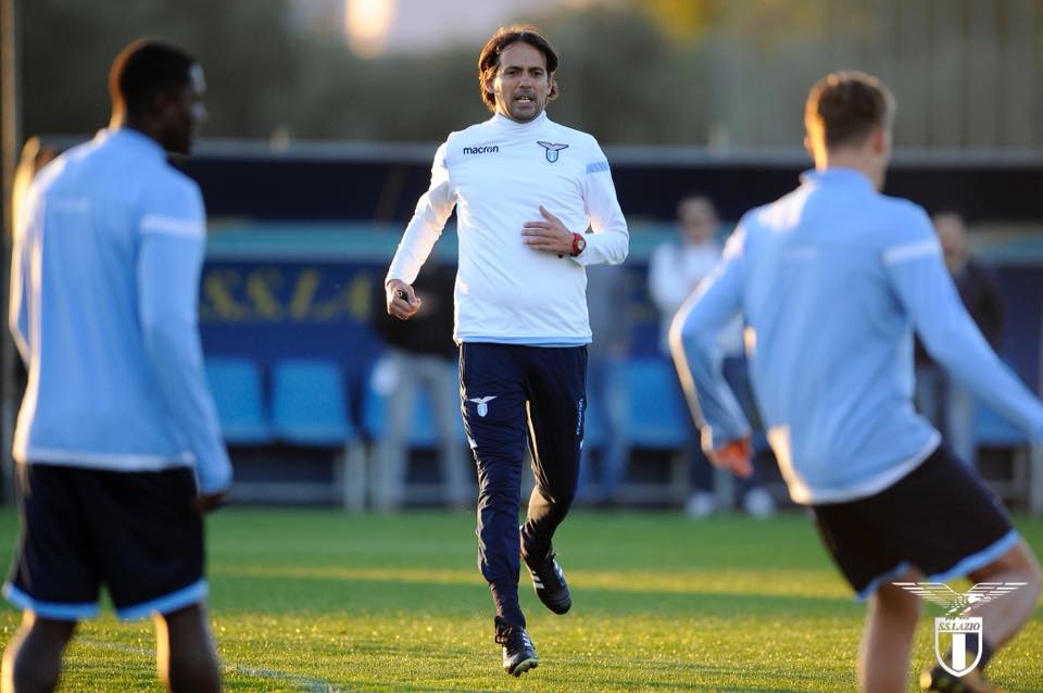 Inzaghi cháy hết mình trên sân tập cùng các học trò