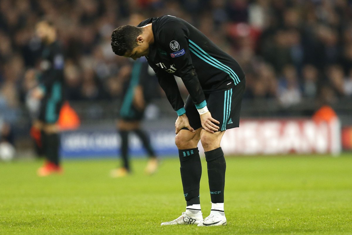 Sở thích 'hành Gà' của Ronaldo cũng không thể giúp Real