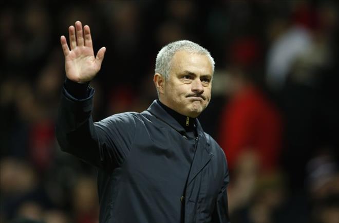 Đối thoại với Mourinho: Tôi không thể gặp 1/4 thế giới này