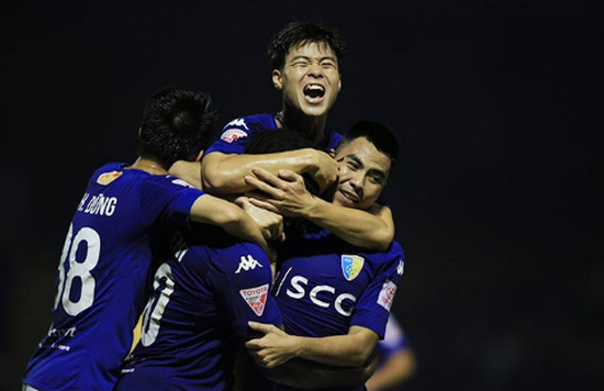 18h30 ngày 05/11, Hà Nội FC vs TP.HCM: Cờ đền tay rồi, phất thôi!