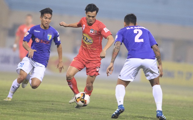 Bao giờ mới thông nòng ở V-League đây, Văn Toàn?