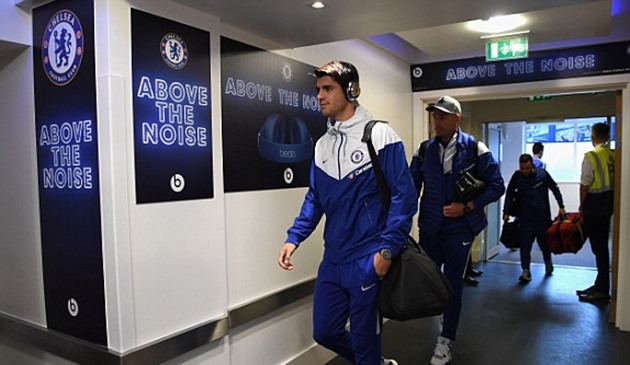 Ảnh bài viết Dàn sao Chelsea tiến vào Stamford Bridge, sẵn sàng bắn hạ M.U