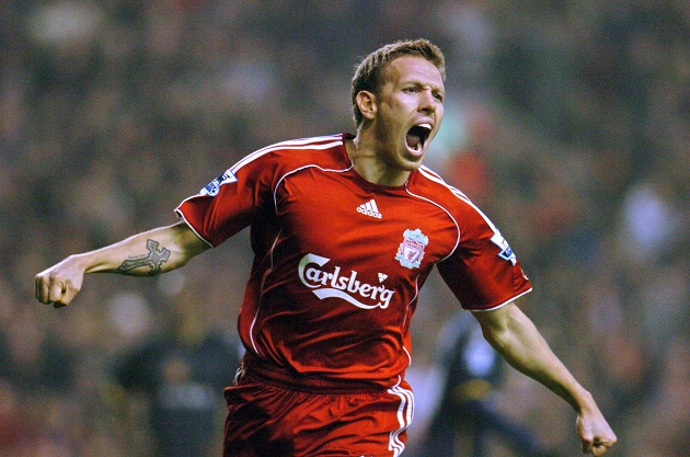 Những pha bóng mang đậm thương hiệu Craig Bellamy