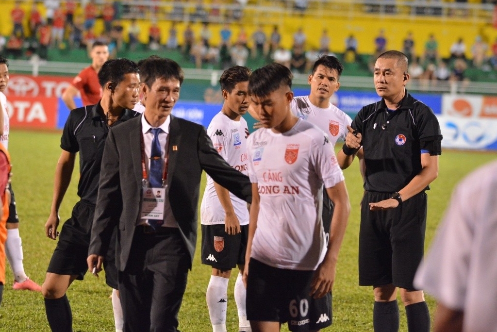 V-League cần phải thay đổi?