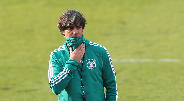 Ảnh bài viết Joachim Low hóa 'ninja' trên sân tập Cỗ xe tăng