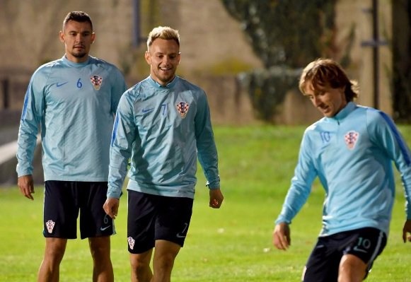 Ảnh bài viết Rakitic và Modric thân thiết khi lên tuyển