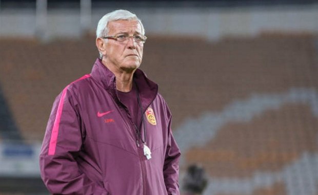 69 tuổi, HLV Marcello Lippi vẫn khiến học trò lác mắt trên sân tập