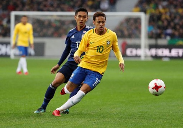 Neymar hỏng penalty, Brazil vất vả vượt qua Nhật Bản