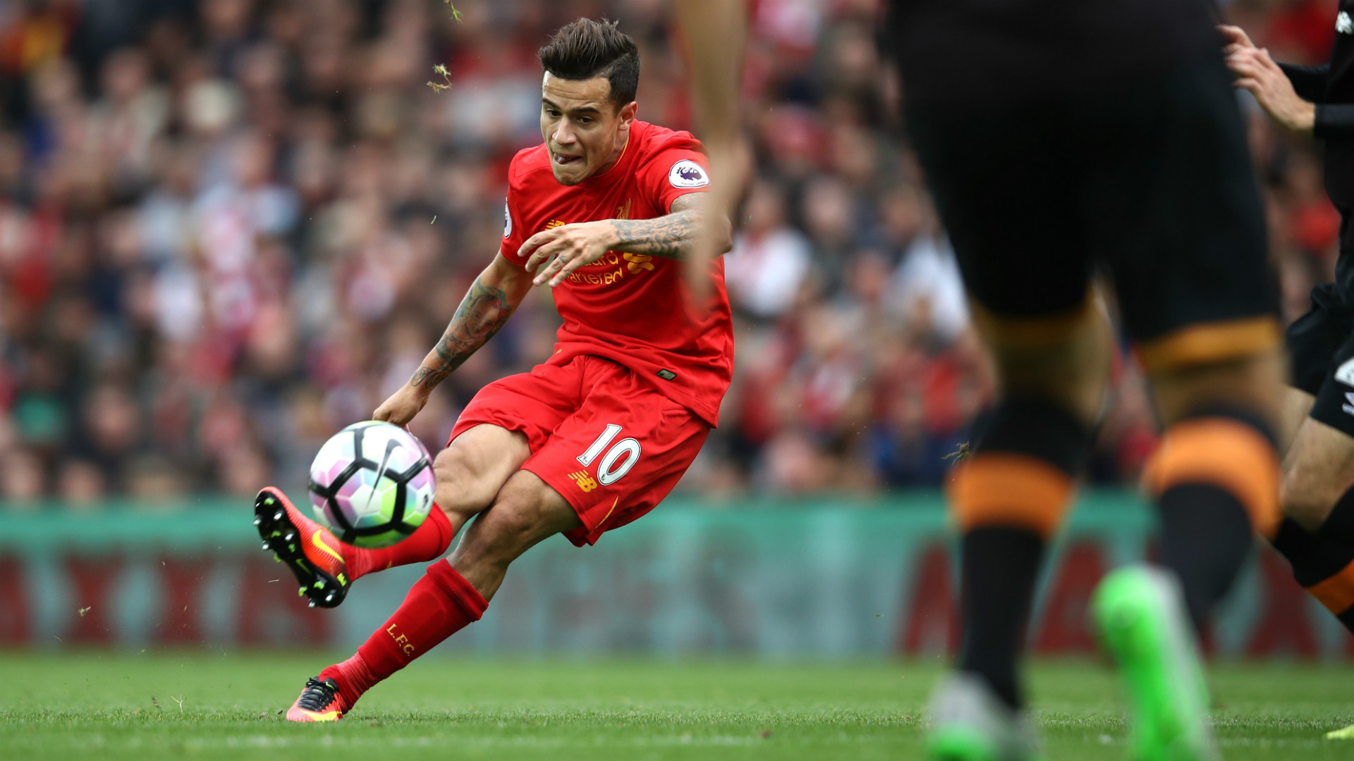 Quên Neymar đi, Barca cần Coutinho hơn