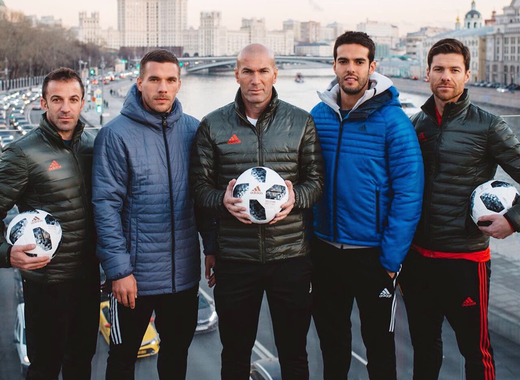 Ảnh bài viết Zidane và các huyền thoại ra mắt trái bóng World Cup 2018