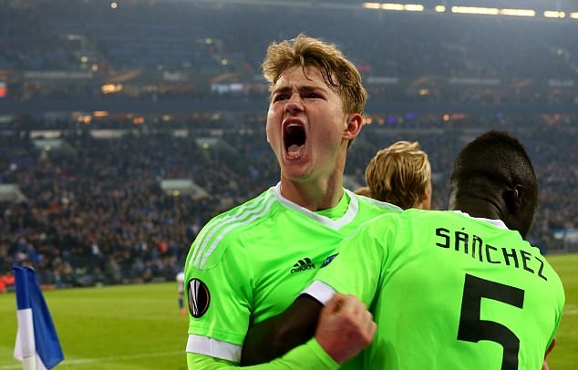 Barca sang tận Hà Lan săn lùng 'hàng hiếm'