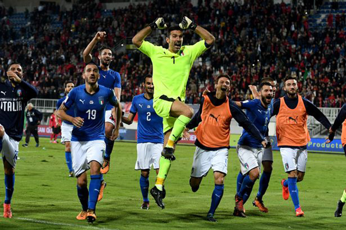 Lượt về play-off World Cup 2018: Italia, đừng để Buffon phải khóc...