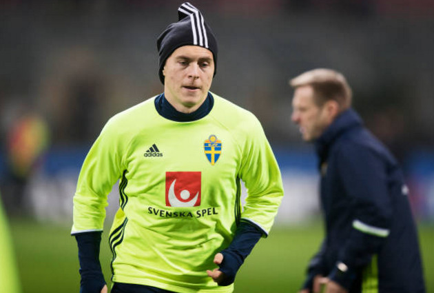 Ảnh bài viết Trước giờ G, sân tập Thụy Điển chia làm 2 thái cực