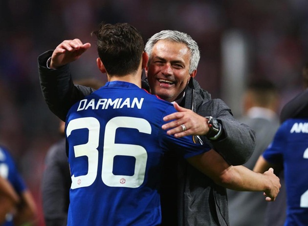 Azzurri thất bại: Khi Ventura không hiểu ý… Mourinho