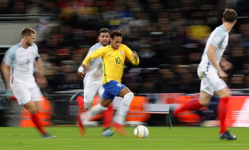Ảnh bài viết Neymar bị "phong ấn", Brazil và Anh cầm hòa nhau không bàn thắng