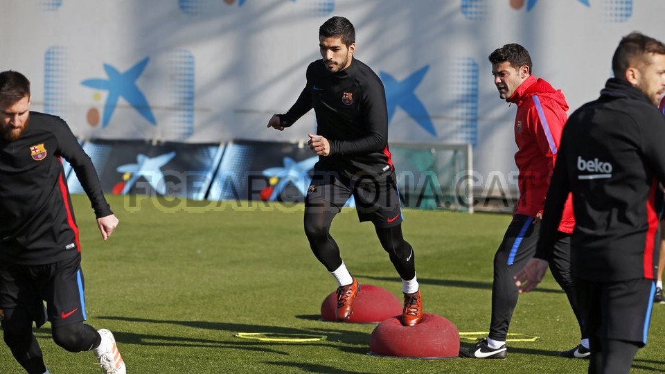 Ảnh bài viết NHM Barca mừng rỡ khi thấy Suarez sung sức tập luyện