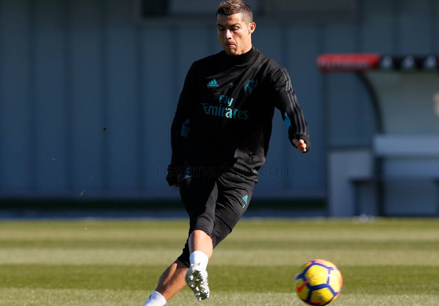 Ảnh bài viết Ronaldo luyện sút cật lực trong cơn khát bàn thắng