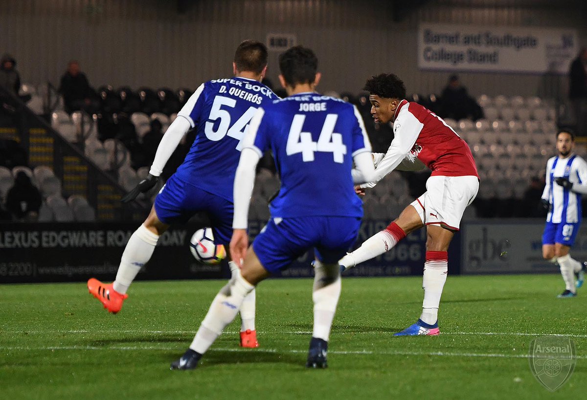 Ảnh bài viết Trung vệ trẻ Arsenal tái xuất trong ngày thần đồng Nelson lại rực sáng