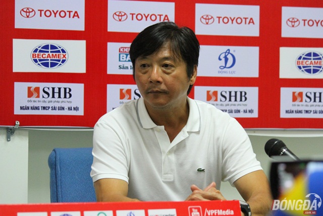 Ảnh bài viết Huỳnh Đức buồn vì tấm thẻ đỏ của Huy Toàn