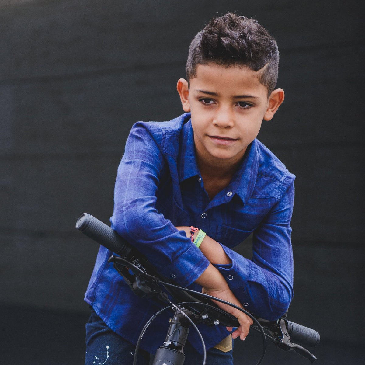 Ảnh bài viết Quý tử nhà Ronaldo lại gây sốt: Dội mưa bàn, lên bìa tạp chí