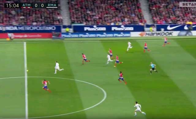 Chạy thua cả Juanfran, Ronaldo đã hết thời