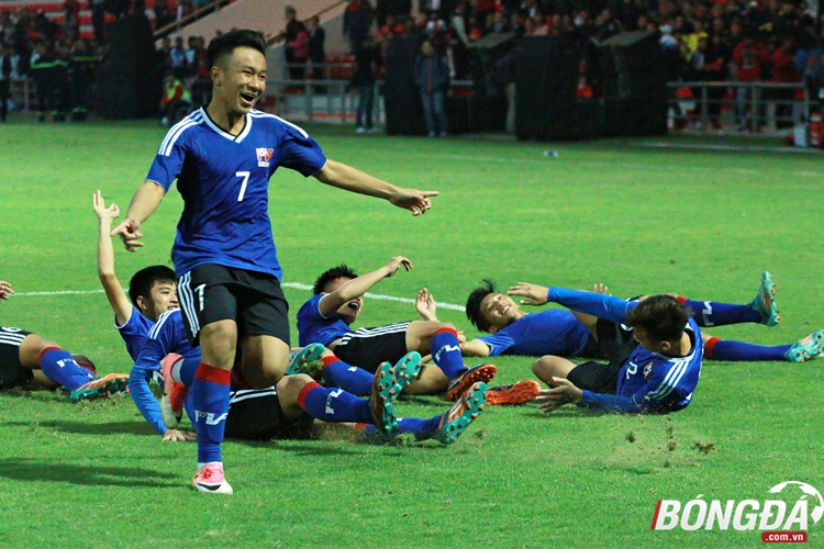 CHÙM ẢNH: U15 PVF khiến thầy Giggs nở mày nở mặt trong ngày ra mắt