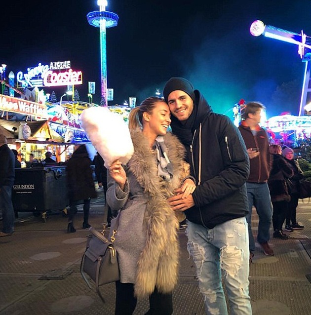 Ảnh bài viết Thắng lớn, Morata được vợ dẫn đi "giải ngố" 