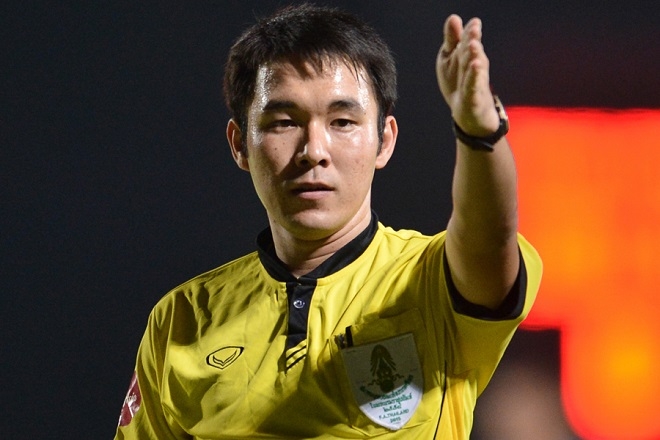 Ảnh bài viết Điểm tin bóng đá Việt Nam tối 21/11: Trọng tài bắt V-League dính dáng tới vụ dàn xếp chấn động 