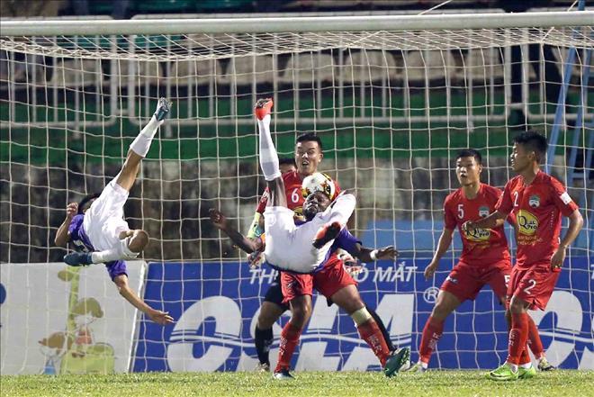 Ngăn chặn bóng ma tiêu cực ở vòng cuối V-League 2017