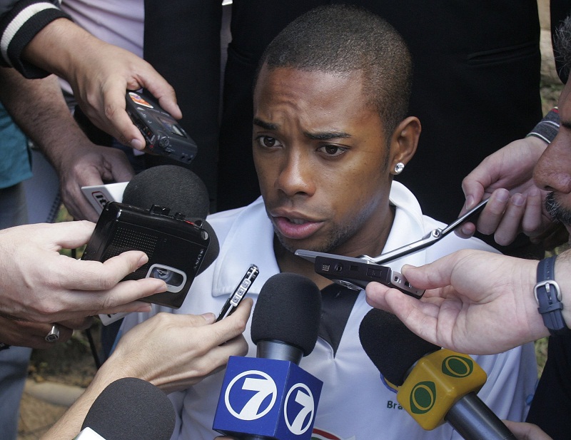 Robinho, từ thần đồng bóng đá đến scandal hiếp dâm gây rúng động
