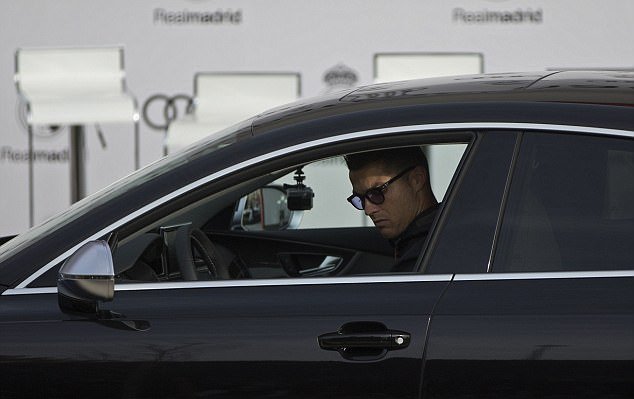 Ảnh bài viết Ronaldo khoe siêu xe mạnh mẽ nhất nhì hành tinh