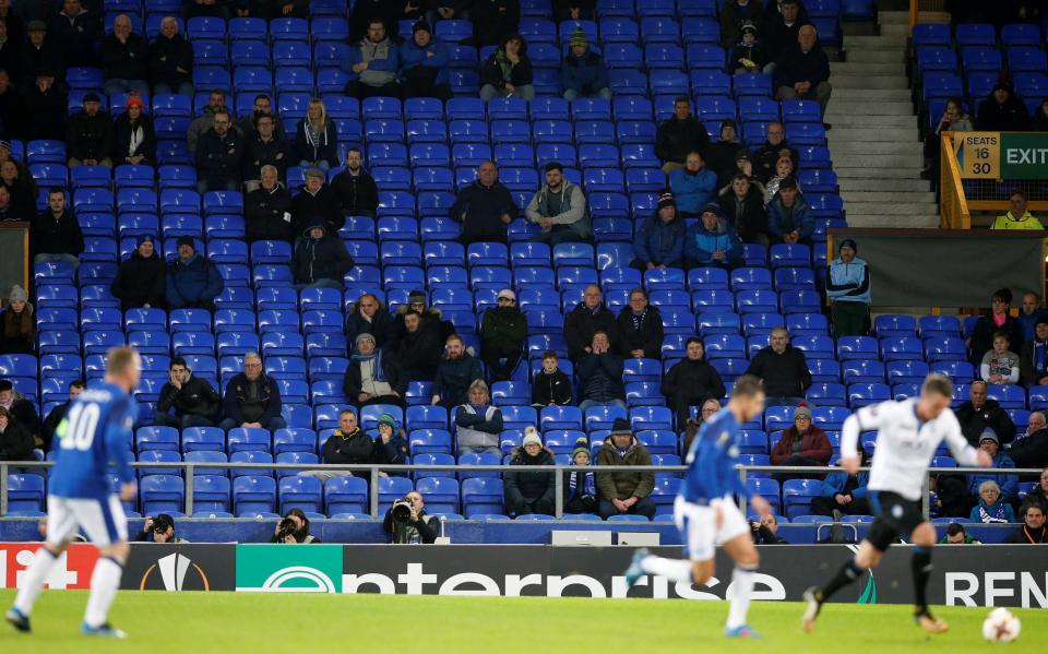 Ảnh bài viết Rooney đau xót trước khán đài vắng bóng người tại Goodison Park