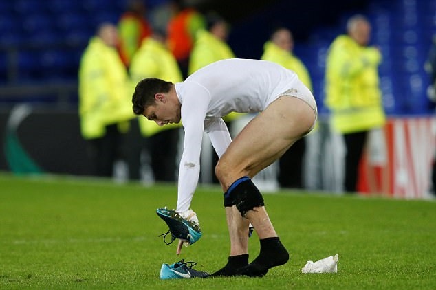 Ảnh bài viết Sỉ nhục Everton, sao Atalanta tụt quần ăn mừng như Buffon