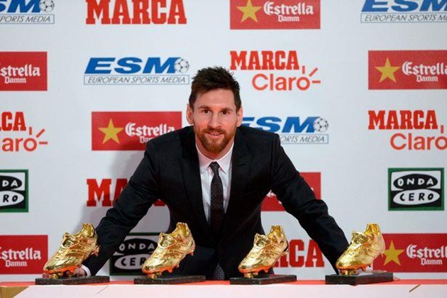Messi từ chối nói về tương lai khi nhận Chiếc giày vàng thứ 4