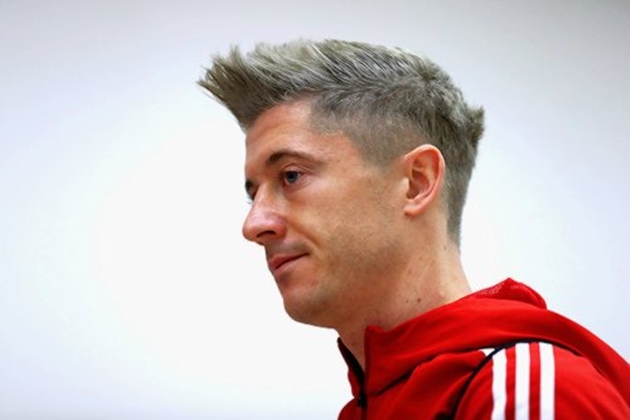 Ảnh bài viết Ronaldo làm loạn Real vì Lewandowski