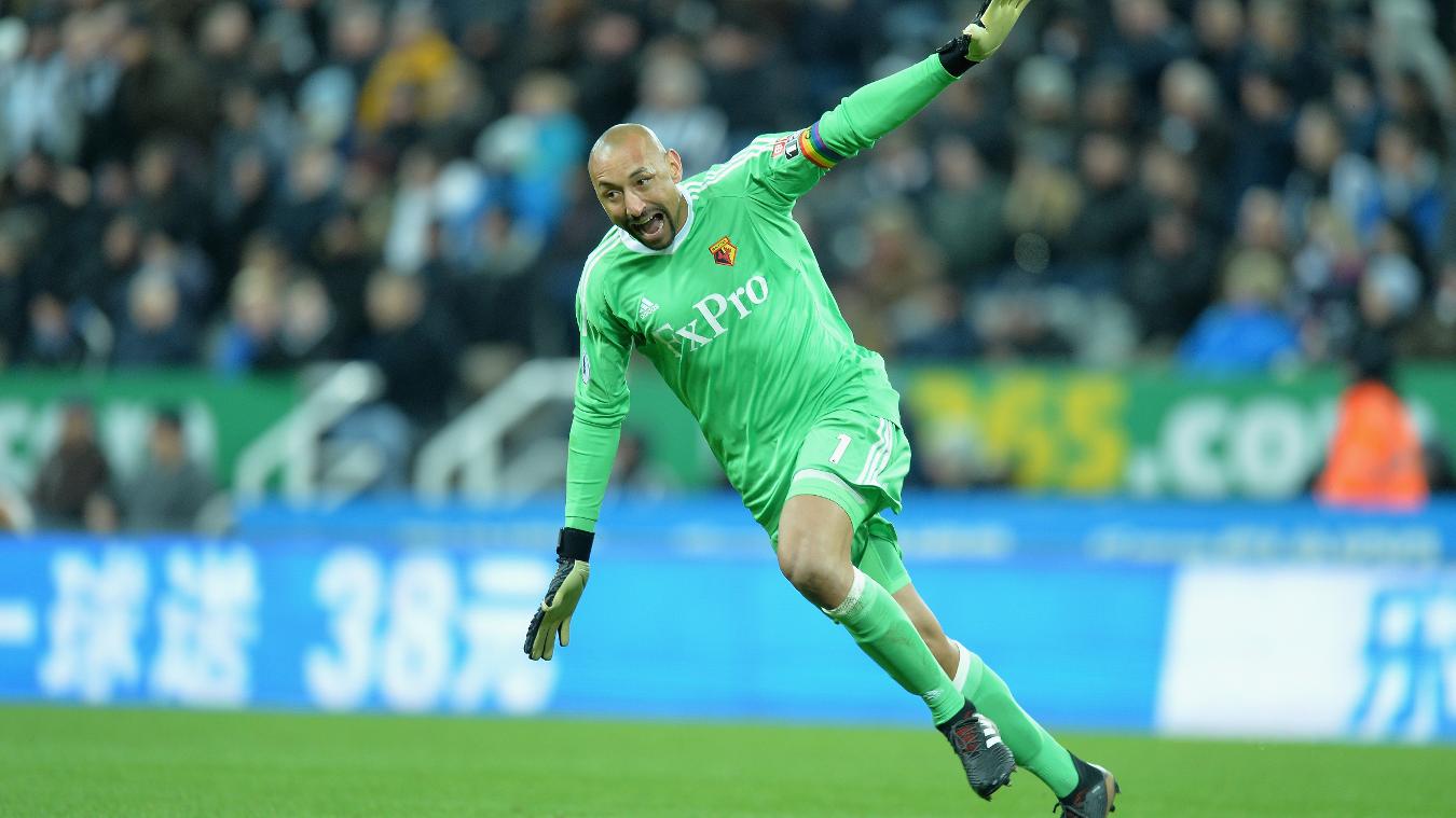 Ảnh bài viết Lão tướng Gomes "tung cánh", ngựa ô đè bẹp Chích chòe