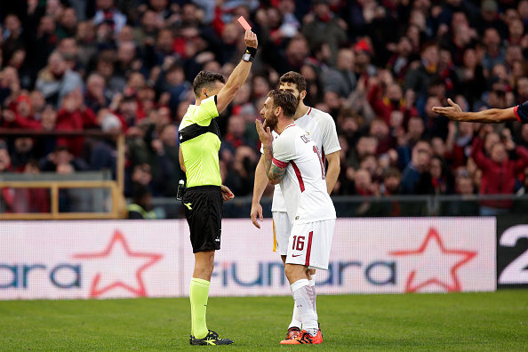 Ảnh bài viết Thẳng tay tát đối thủ, De Rossi mang họa cho Roma