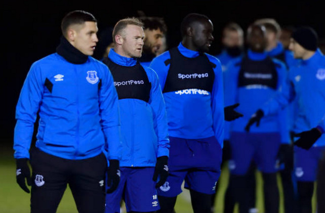 Ảnh bài viết Tập xuyên đêm, Rooney và đồng đội quyết vượt khủng hoảng